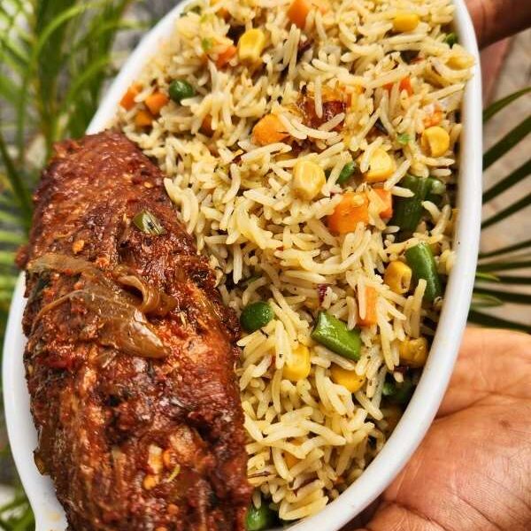 fried-rice-in-the-plate-to-serve