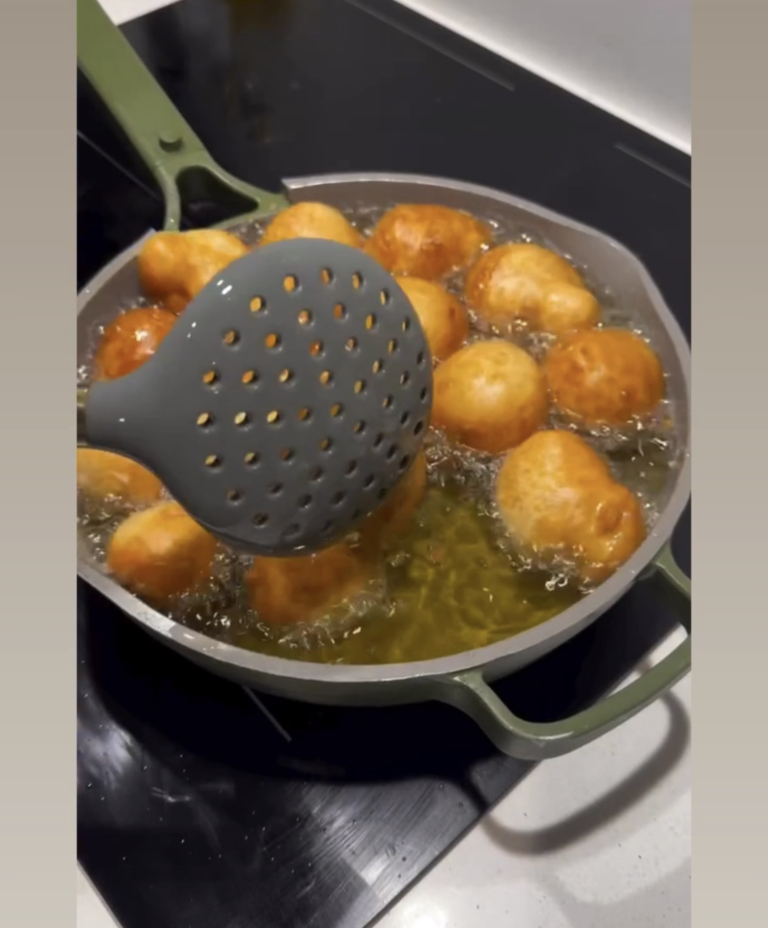 frying-the-dough-in-a-hot-vegetable-oil
