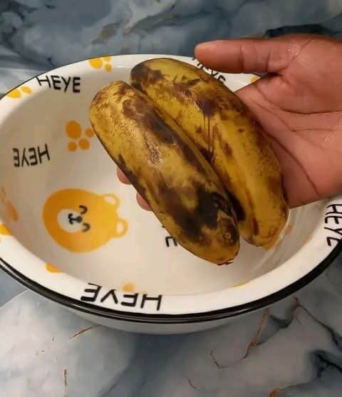 two-ripe-banana