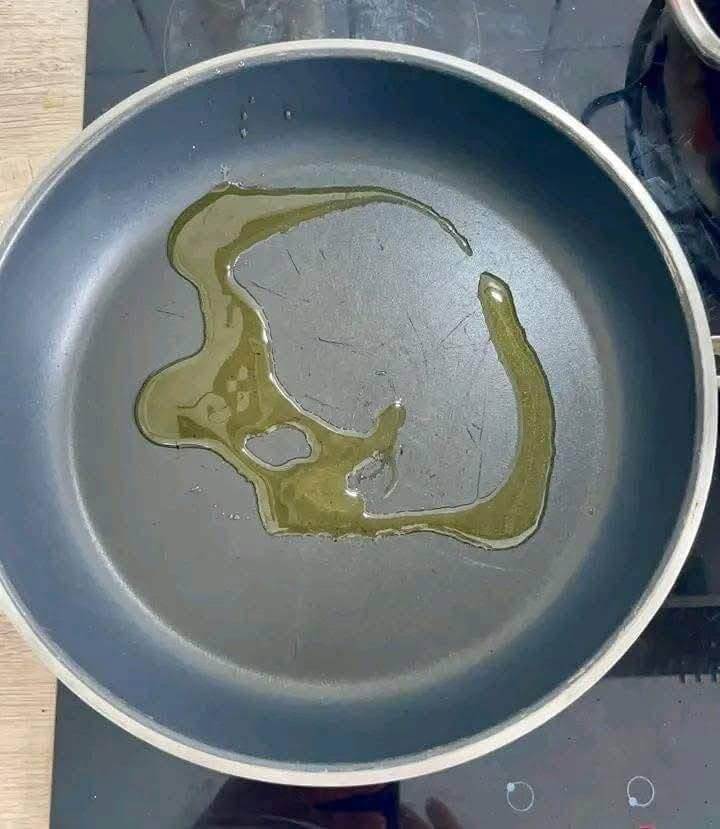 add-oil-to-your-pan